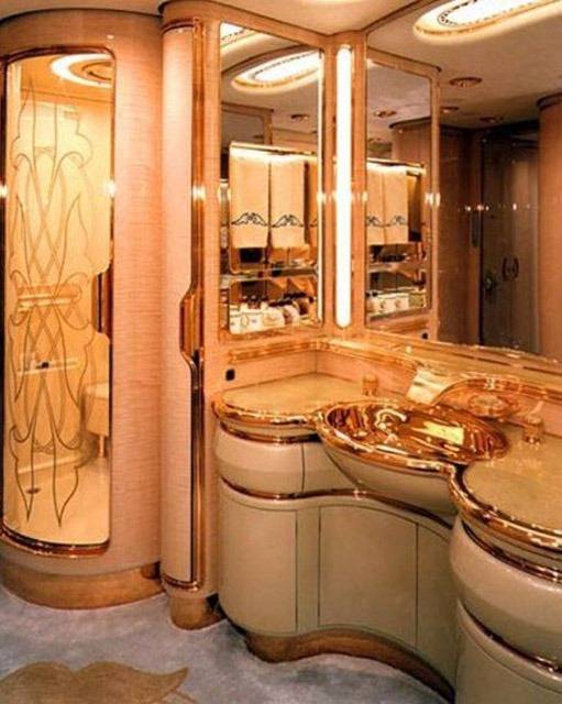 Foto - Fiyatları dudak uçuklatıyor! İşte en pahalı uçaklar...