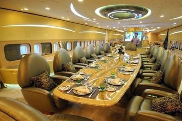 Foto - Fiyatları dudak uçuklatıyor! İşte en pahalı uçaklar...