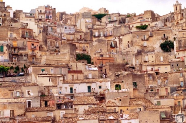 Foto - Fiyatları duyanlar kulaklarına inanamıyor: Burada evler 3 Euro!