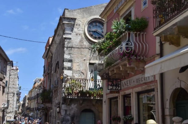 Foto - Fiyatları duyanlar kulaklarına inanamıyor: Burada evler 3 Euro!