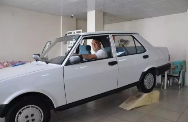 Foto - Fiyatları görenler şoke oldu! 20 yaşında büyük araçlar...