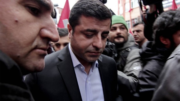 Foto - Flaş flaş flaş! Ve Selahattin Demirtaş hapisten çıktı 