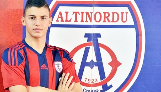 Foto - Flaş gelişme: Futbolcu yetiştiren fabrikaydı! Ve büyük fiyasko...