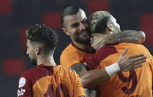 Foto - Flaş karar! Az önce tüm Türkiye’ye duyuruldu: Galatasaray'da kimsenin beklemediği ayrılık! Geri dönüyor...