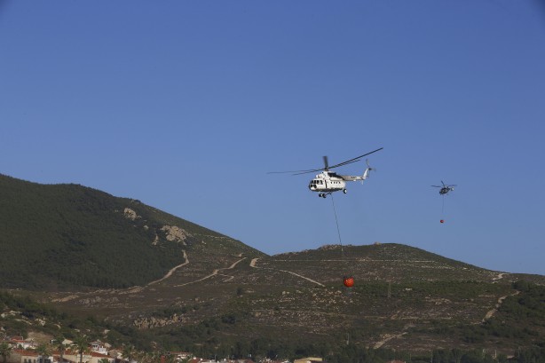 Foto - Foça'da orman yangını