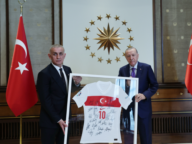 Foto - Formadaki unvan dikkat çekti! Hacıosmanoğlu, Başkan Erdoğan’ın huzurunda…