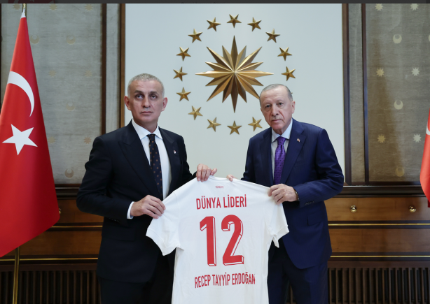 Foto - Formadaki unvan dikkat çekti! Hacıosmanoğlu, Başkan Erdoğan’ın huzurunda…