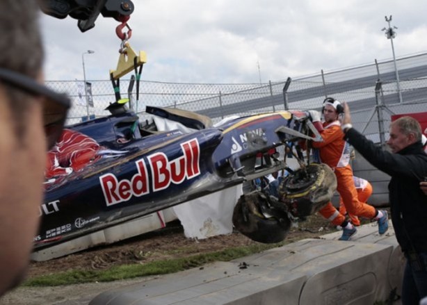 Foto - Formula 1'de feci kaza! 