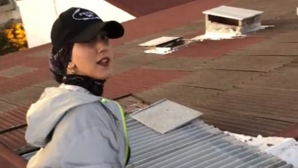 Fotoğraf çekmek için çıktığı çatıdan düşerek hayatını kaybeden genç defnedildi