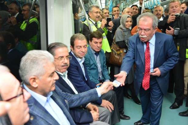 Foto - Fotoğraf ve hatıralarıyla Hasan Karakaya