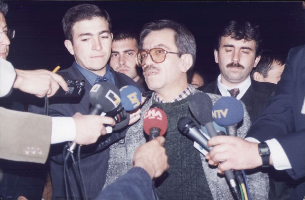 Foto - Fotoğraf ve hatıralarıyla Hasan Karakaya