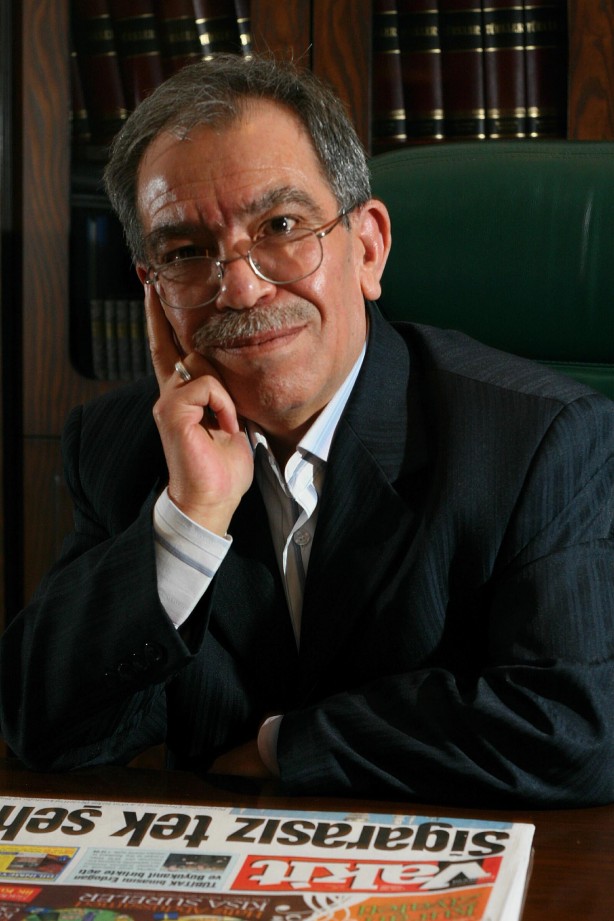 Foto - Fotoğraf ve hatıralarıyla Hasan Karakaya