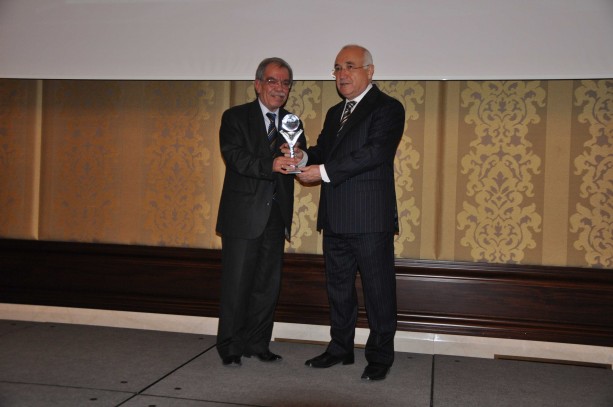 Foto - Fotoğraf ve hatıralarıyla Hasan Karakaya