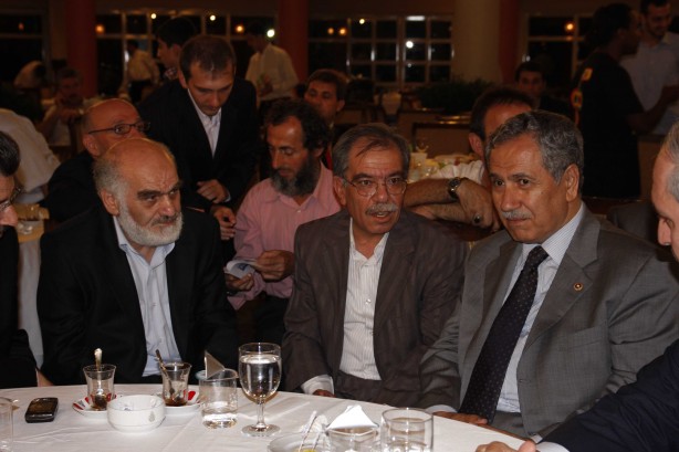 Foto - Fotoğraf ve hatıralarıyla Hasan Karakaya