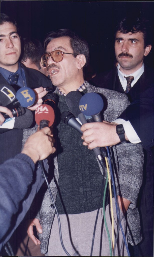 Foto - Fotoğraf ve hatıralarıyla Hasan Karakaya