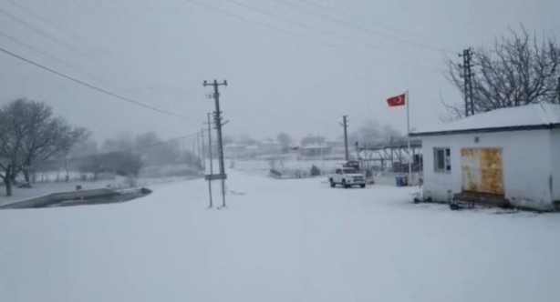 Foto - Fotoğraflar az önce geldi! Kar İstanbul'un kapısına dayandı