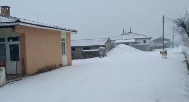 Foto - Fotoğraflar az önce geldi! Kar İstanbul'un kapısına dayandı