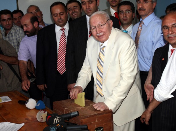 Foto - Fotoğraflarla Necmettin Erbakan