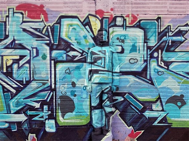 Foto - Fotoğraftaki adamı görebildiniz mi?