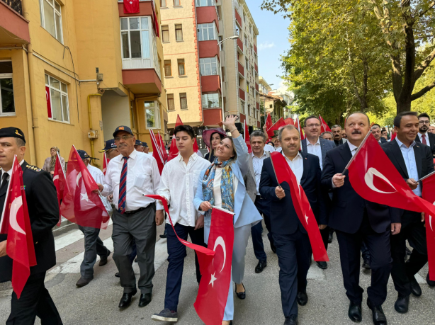 Foto - Fötr Şapka şakşakçıları! Ak Partili milletvekili de koroya dahil oldu