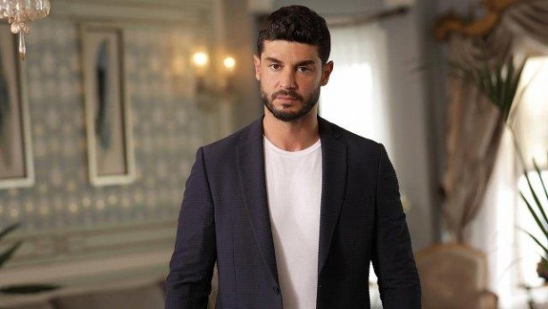 FOX TV’de Kadir Ezildi ile En Hamarat Benim'de çirkin olay! Annesi yaşındaki kadını…