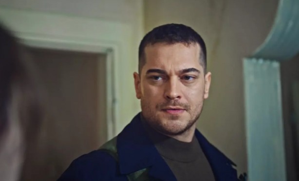 Foto - Fox'tu Now oldu! İlk darbeyi Çağatay Ulusoy'dan yedi