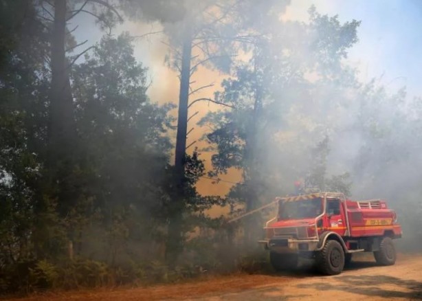 Foto - Fransa cayır cayır yanıyor! Yangın günlerdir söndürülemiyor