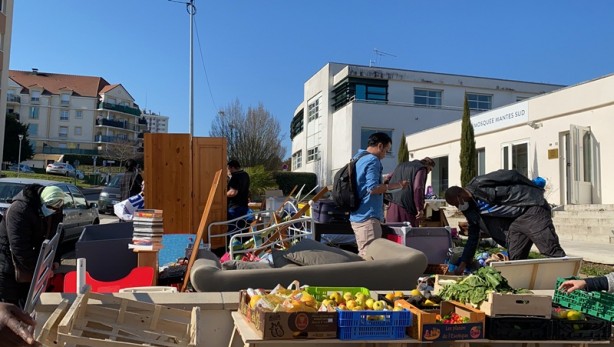 Foto - Fransa halkı devletten umudu kesti!