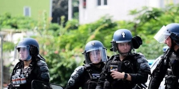 Foto - Fransa hükümeti protesto: Olay anına ait görüntüler, önemli açıklamalar! Sokağa çıkma yasağı ilan edildi