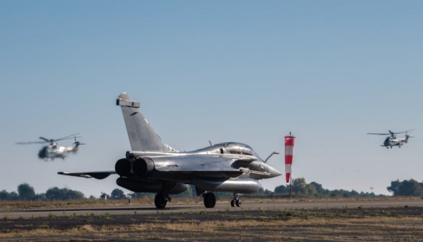 Foto - Fransa ile Yunanistan, hamlelerini hızlandırdı! Türkiye'ye karşı gözdağı vermeye çalıştılar