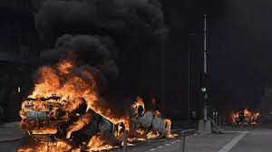 Foto - Fransa karıştı, ortalık yangın yeri: ateş açtı! Eylem sonrası harekete geçti! Protestolar büyüyor