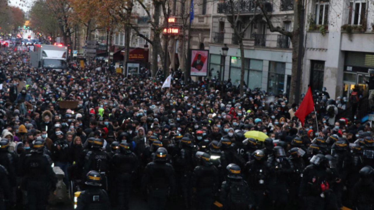 Foto - Fransa kaynıyor! Halk sokağa indi… Protestolarda yüzlerce gözaltı