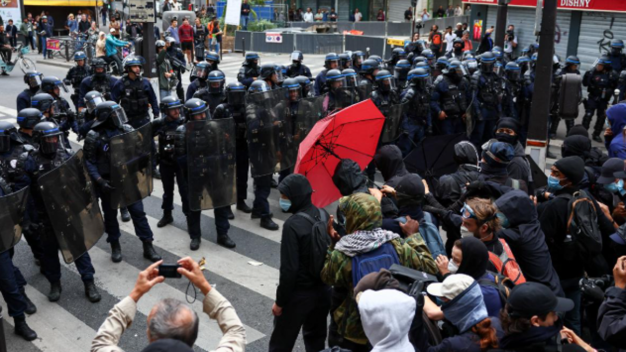 Foto - Fransa kaynıyor! Halk sokağa indi… Protestolarda yüzlerce gözaltı