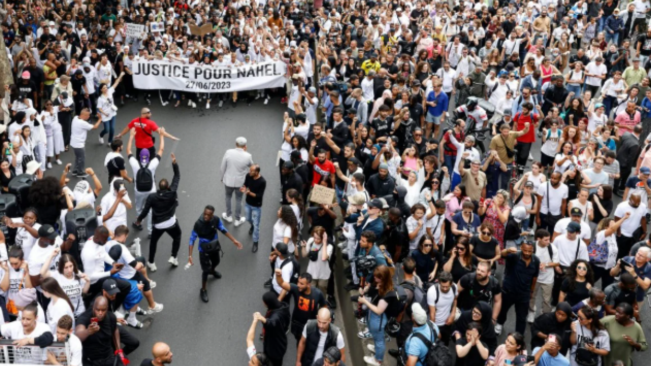 Foto - Fransa kaynıyor! Halk sokağa indi… Protestolarda yüzlerce gözaltı