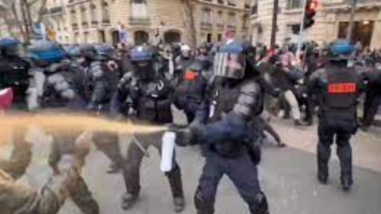 Foto - Fransa kaynıyor! Halk sokağa indi… Protestolarda yüzlerce gözaltı