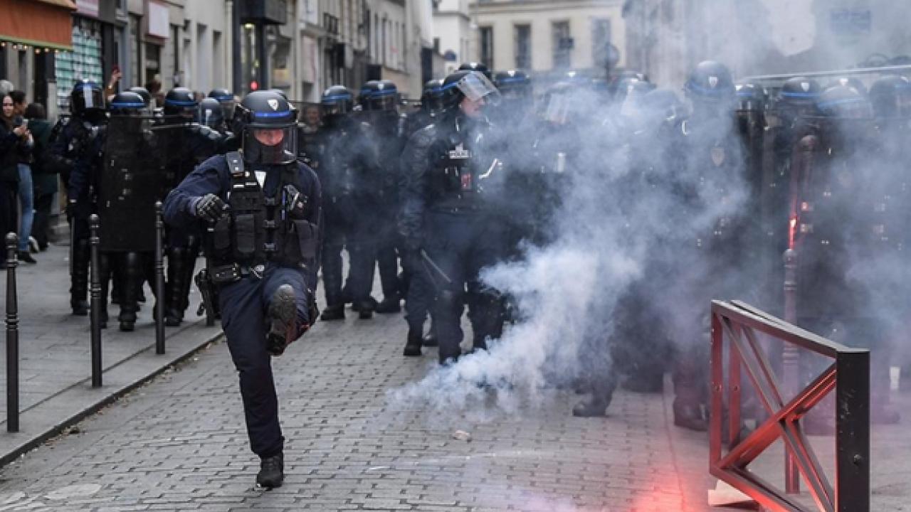 Foto - Fransa kaynıyor! Halk sokağa indi… Protestolarda yüzlerce gözaltı