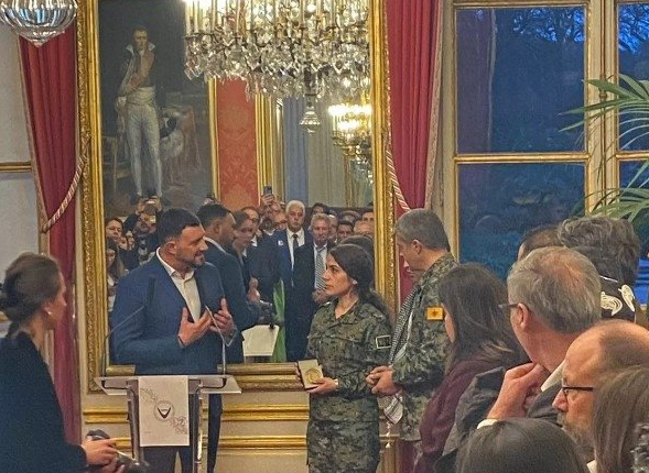 Foto - Fransa PKK kampına döndü!