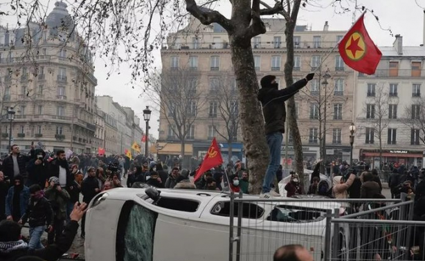 Foto - Fransa PKK kampına döndü!