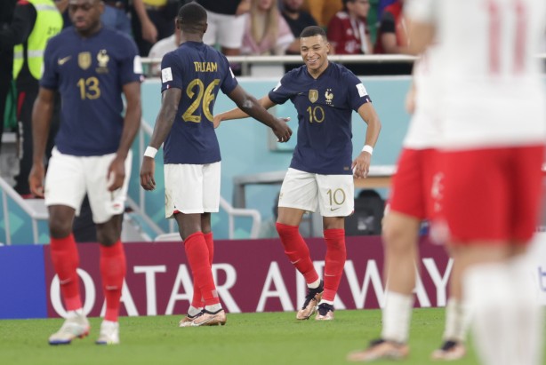 Foto - Fransa, Polonya'yı affetmedi