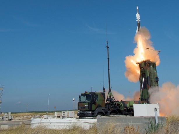 Foto - Fransa ve İtalya, Türkiye'yi sattı! Ankara yerli S-400'ü ateşledi