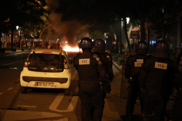 Foto - Fransa yangın yeri! Aşırı sağcılar ortalığı yakıp yıktı