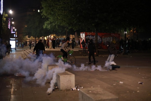 Foto - Fransa yangın yeri! Aşırı sağcılar ortalığı yakıp yıktı