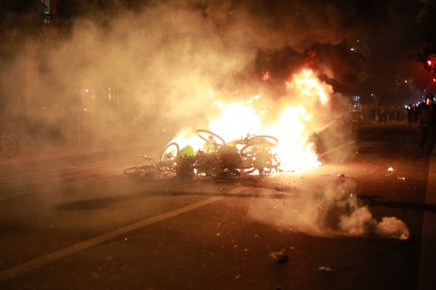 Foto - Fransa yangın yeri! Aşırı sağcılar ortalığı yakıp yıktı