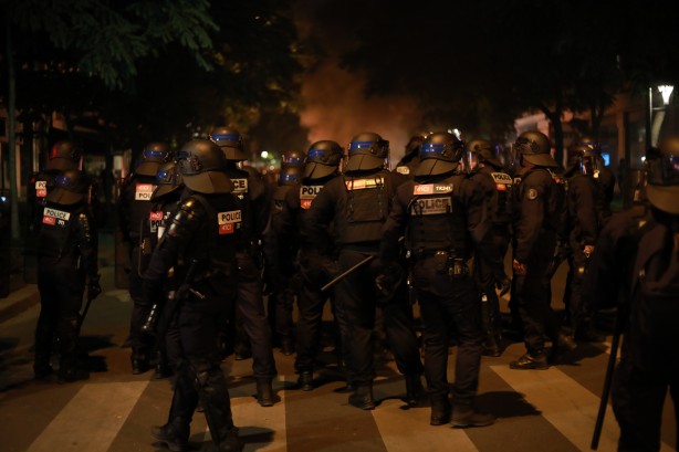 Foto - Fransa yangın yeri! Aşırı sağcılar ortalığı yakıp yıktı