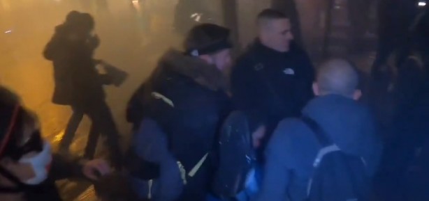 Foto - Fransa yanıyor!