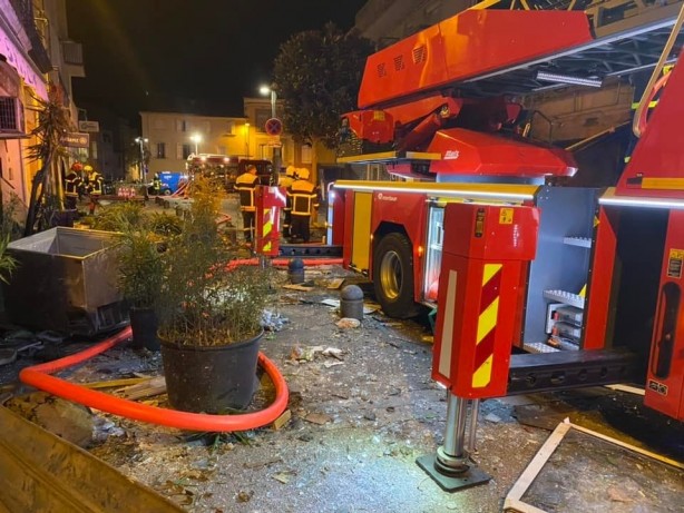 Foto - Fransa'da bir binada patlama! Ölüler var
