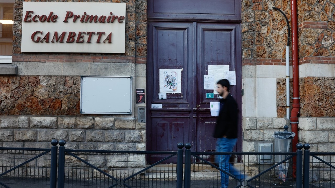 Foto - Öğretmen, eczacı, makinist ve nicesi… Sömürgeci Fransa’da hayat durdu