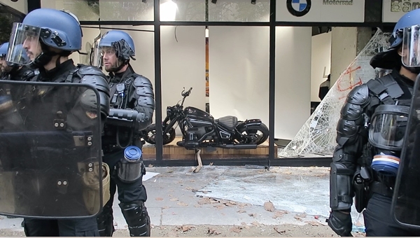 Foto - Fransa’da hayat pahalılığı protestosu! On binlerce kişi sokaklara döküldü