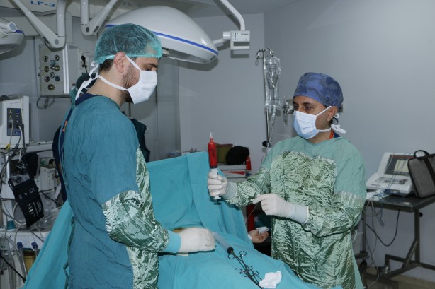 Foto - Fransa'da kapı kapı dolaştı! Olmayınca şifayı Diyarbakır'da buldu