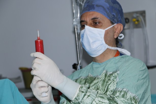 Foto - Fransa'da kapı kapı dolaştı! Olmayınca şifayı Diyarbakır'da buldu